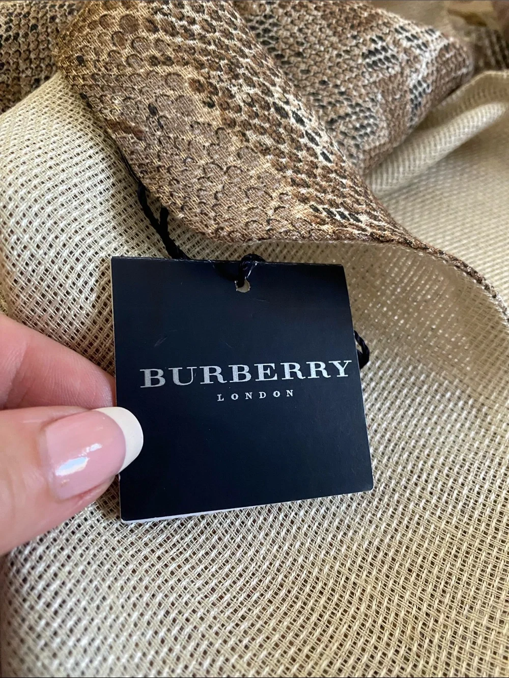 Burberry Linen Silk Snake Logo Scarf NWT Made in Italy 🇮🇹
